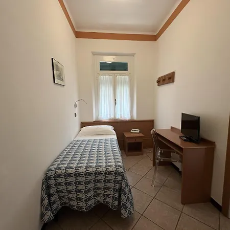 Ξενοδοχείο Delle Rose 3*